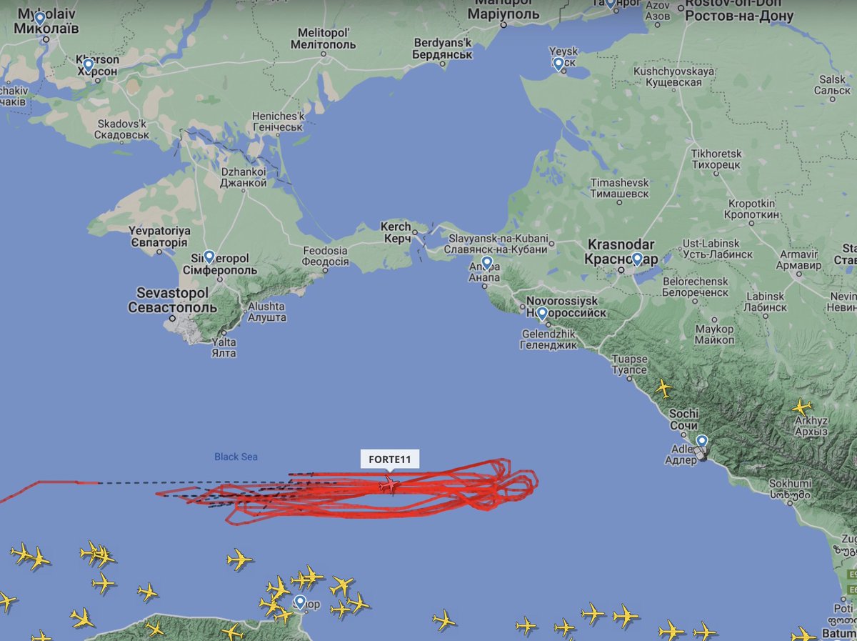 ukraine_map's tweet photo. A US 🇺🇸 Global Hawk drone has been flying around in the Black Sea in the area and possibly looking at the Crimean Bridge and Russian Ports https://t.co/WpCwWUiHdM