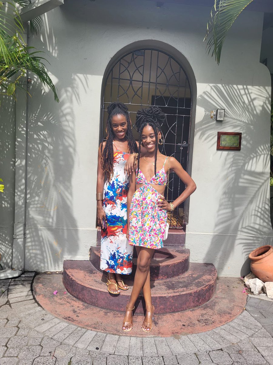 Amoyia's tweet photo. 🌸🫶🏻💕

#twins #twinzies #sisters #jamaican #islandgirls https://t.co/YfrCXoSVM4