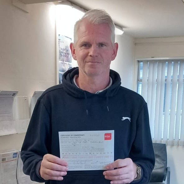 MotorED's tweet photo. 4 new bus drivers to the workforce 

#MotorEd 
#louthchat
#drivingtestdundalk https://t.co/KNQ8WEaRWE