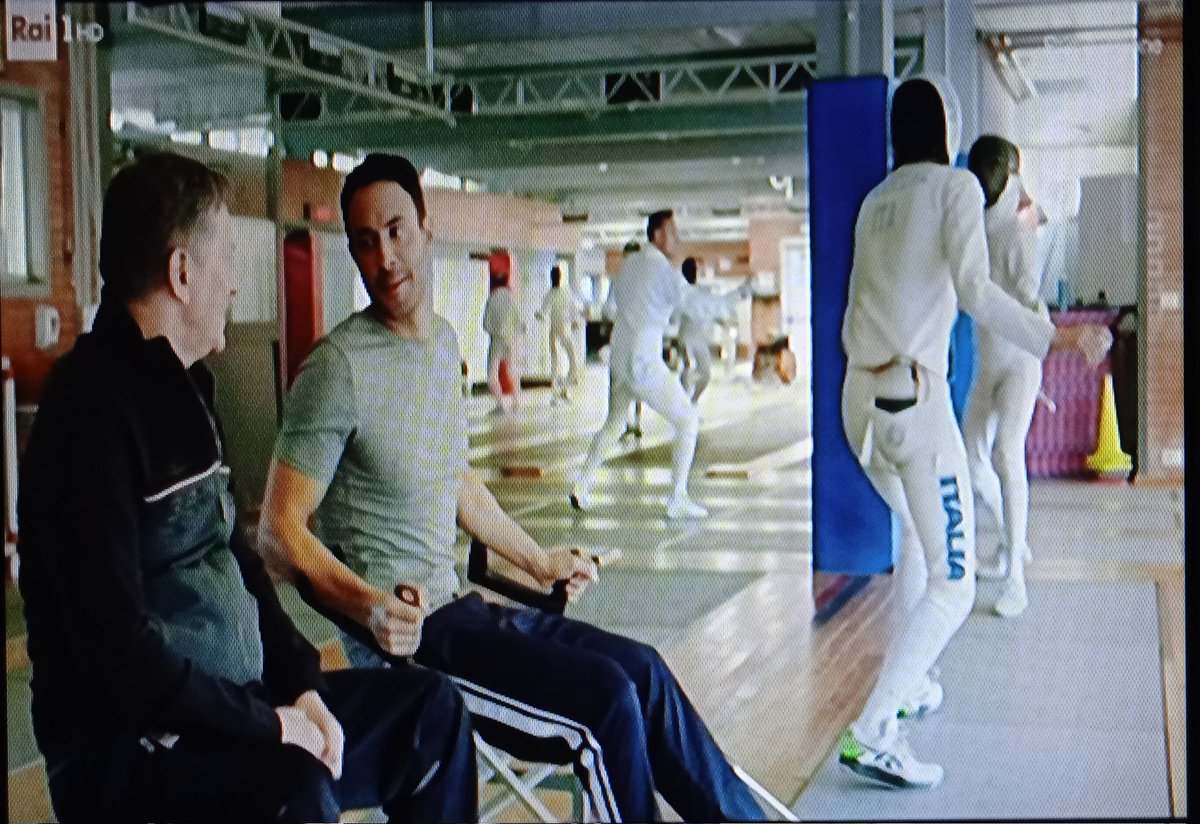 Mi sbaglio,ho visto il vero PAOLO PIZZO allenarsi?!🤺
Cameo?!😊
#LaStoccataVincente 🤺💞🤺