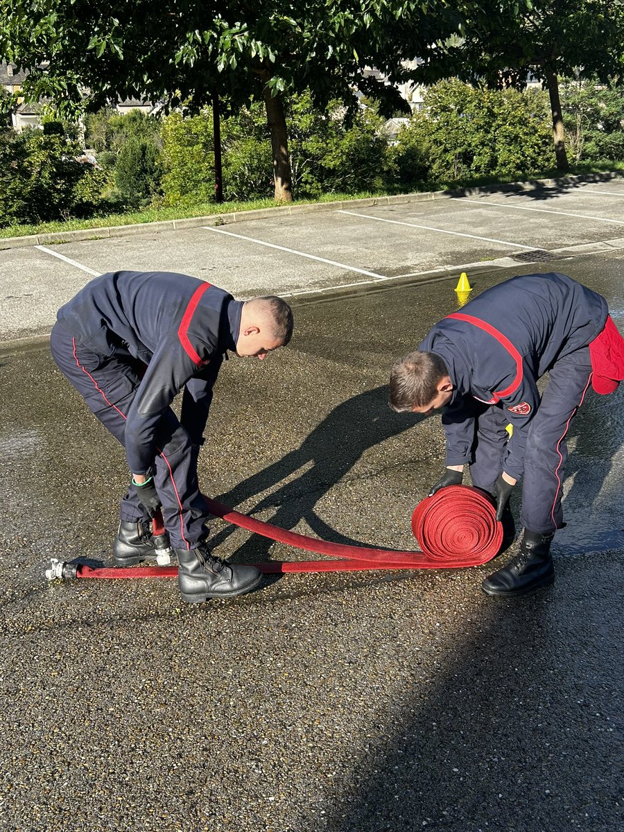 Samedi 23 Septembre 2023 

Ce samedi matin, nos JSP se sont rendus à Florac. 
En effet nous avons profité que les lauréats du Brevet National (Jsp Haute Lozere) des JSP 2023, finalisent leur complément Incendie, pour découvrir le CEPARI et le site du caisson feu réel.