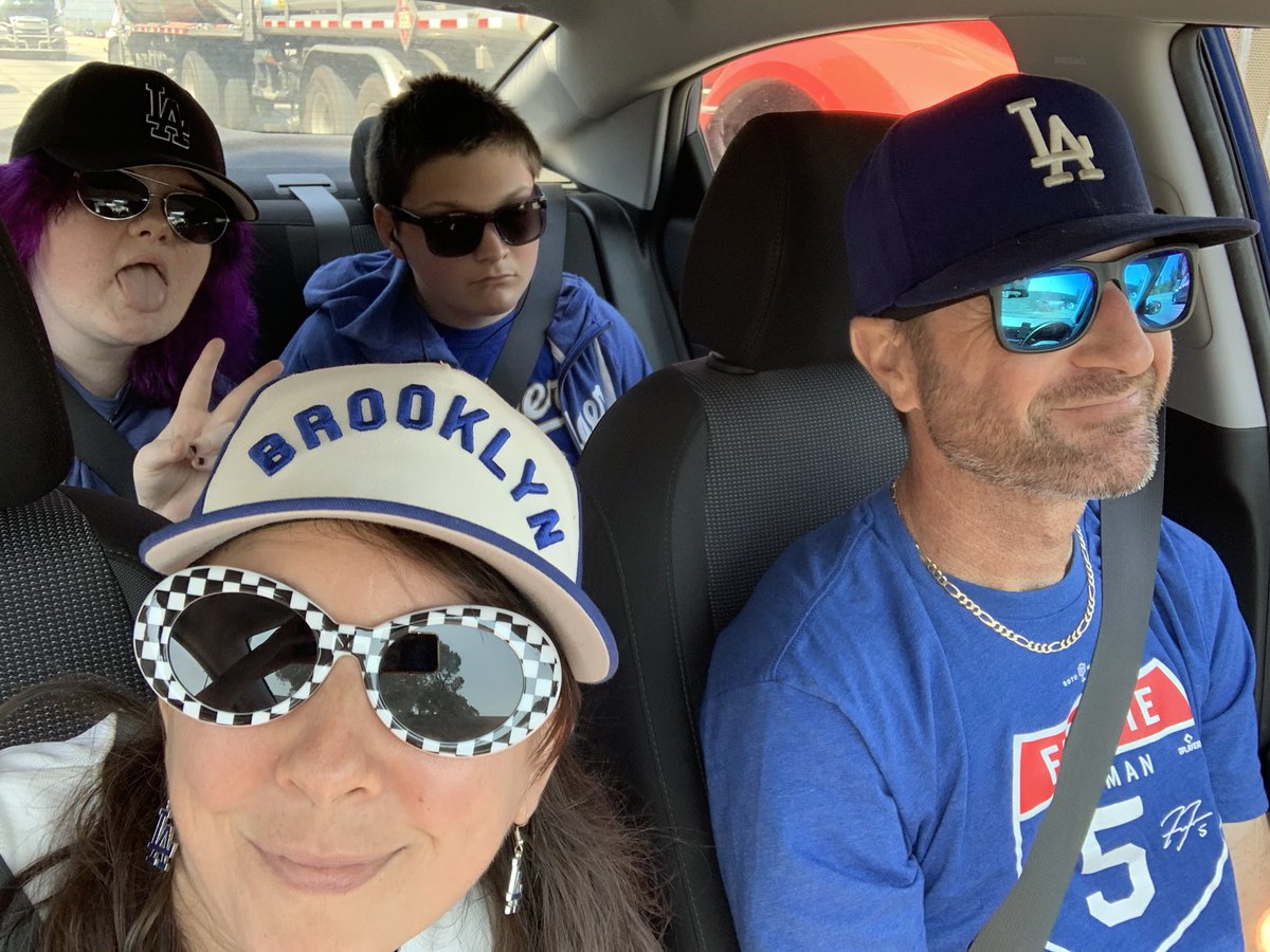 YourDodgerGirl's tweet photo. LET’S GOOOOOOO #HereToPlay https://t.co/ISNmNaaOU0