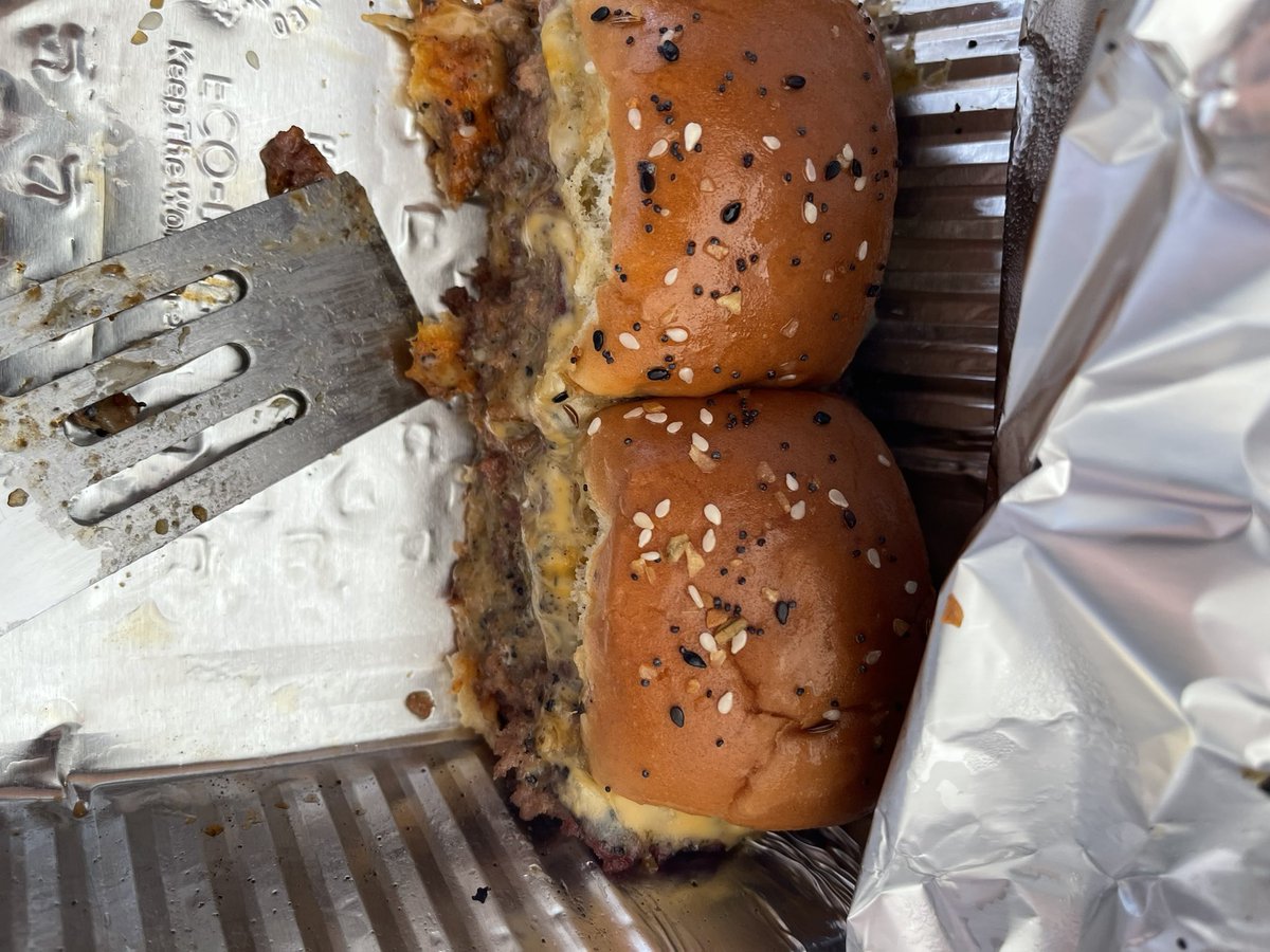 95KeepPounding's tweet photo. @bbqdadjody Made you’re smoked burger sliders today and they are a hit. @recteq Jesus https://t.co/yNzD1BiZ76