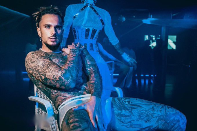 Your thick Daddy is back on the business 😈  https://t.co/SdMEK1QFZv  Subscribe free for 24 hours 💙🤍 🔒