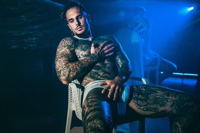 Your thick Daddy is back on the business😈 https://t.co/35WBz3Io5c Subscribe free for 24 hours 💙🤍🔒 https://t