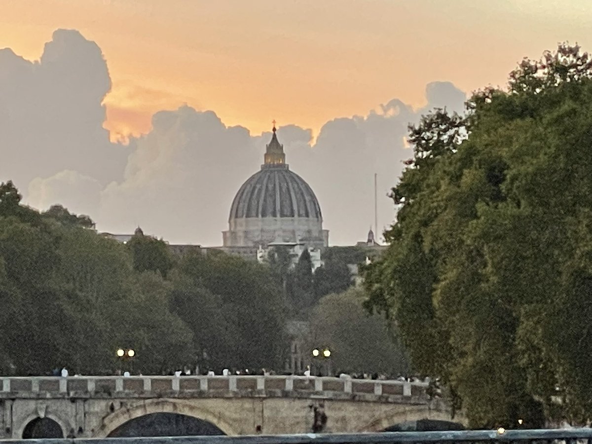 Such an honor to be one of the co-presidents for the Second Congress of Integrative Medicine and Health in Rome, Italy.   What a successful conference: Over 800 scholars from 51 countries joined together and had lively discussions about multiple exciting topics in our field.