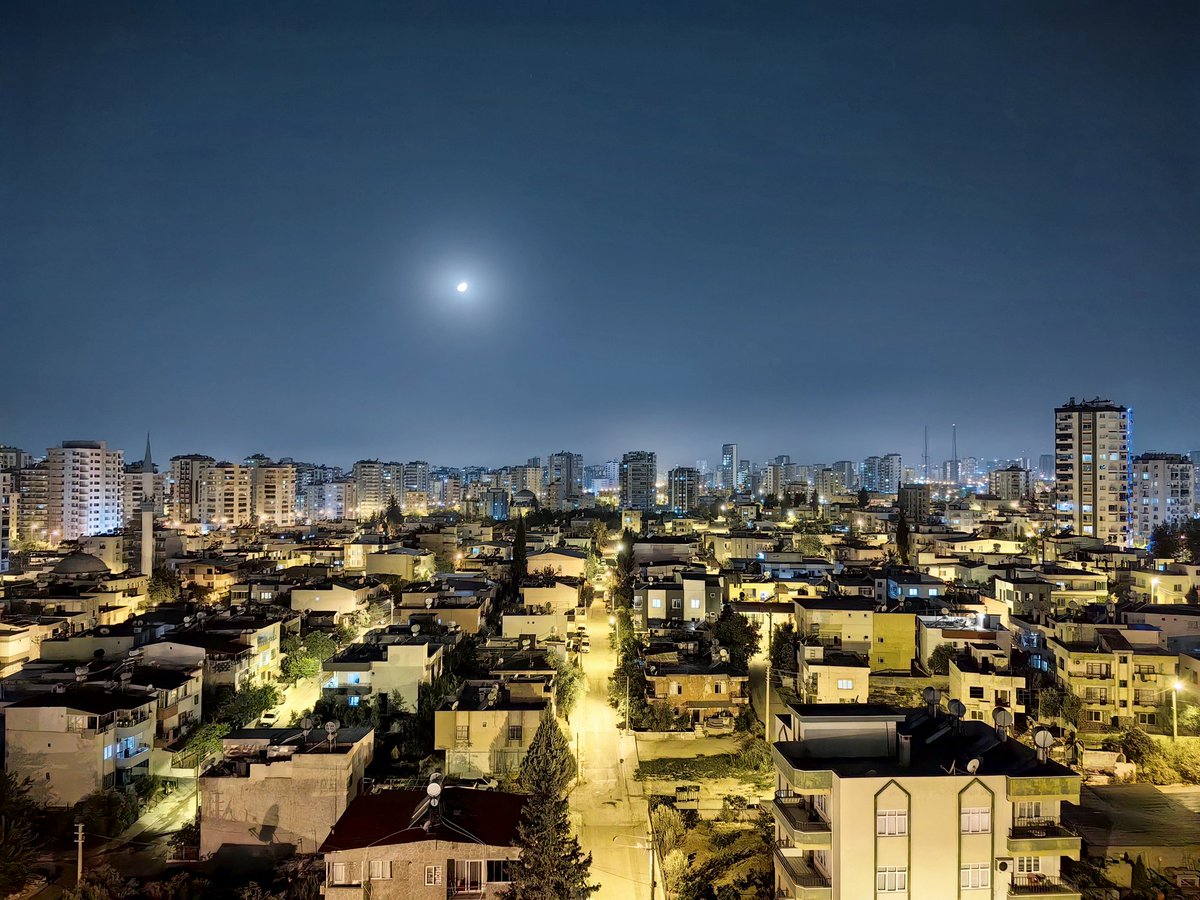 blackmagicibo_'s tweet image. Biraz da börtü böcek, ay, güneş paylaşalım 😁
1X  - 3.5X - 10X - 50X - 100X
Keşke bir de tripod olsaydı da daha net çekseydik. Acaba bir tane hediye mi etseniz @HuaweiTurkiye

#huawei #lecia #p60pro #moon