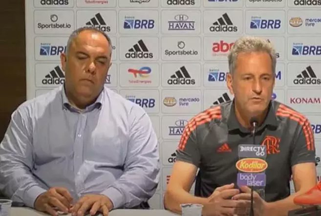 leoffmiranda's tweet photo. - Demita um treinador que venceu Copa do Brasil e Libertadores no fim do ano
- Contrate o treinador que foi seu VICE
- Sofra três vexames em seis meses
- Demita o técnico e contrate outro
- Chegue na final da Copa do Brasil
- Perca para o treinador demitido no fim do ano

STONKS https://t.co/Gpp467B4LC