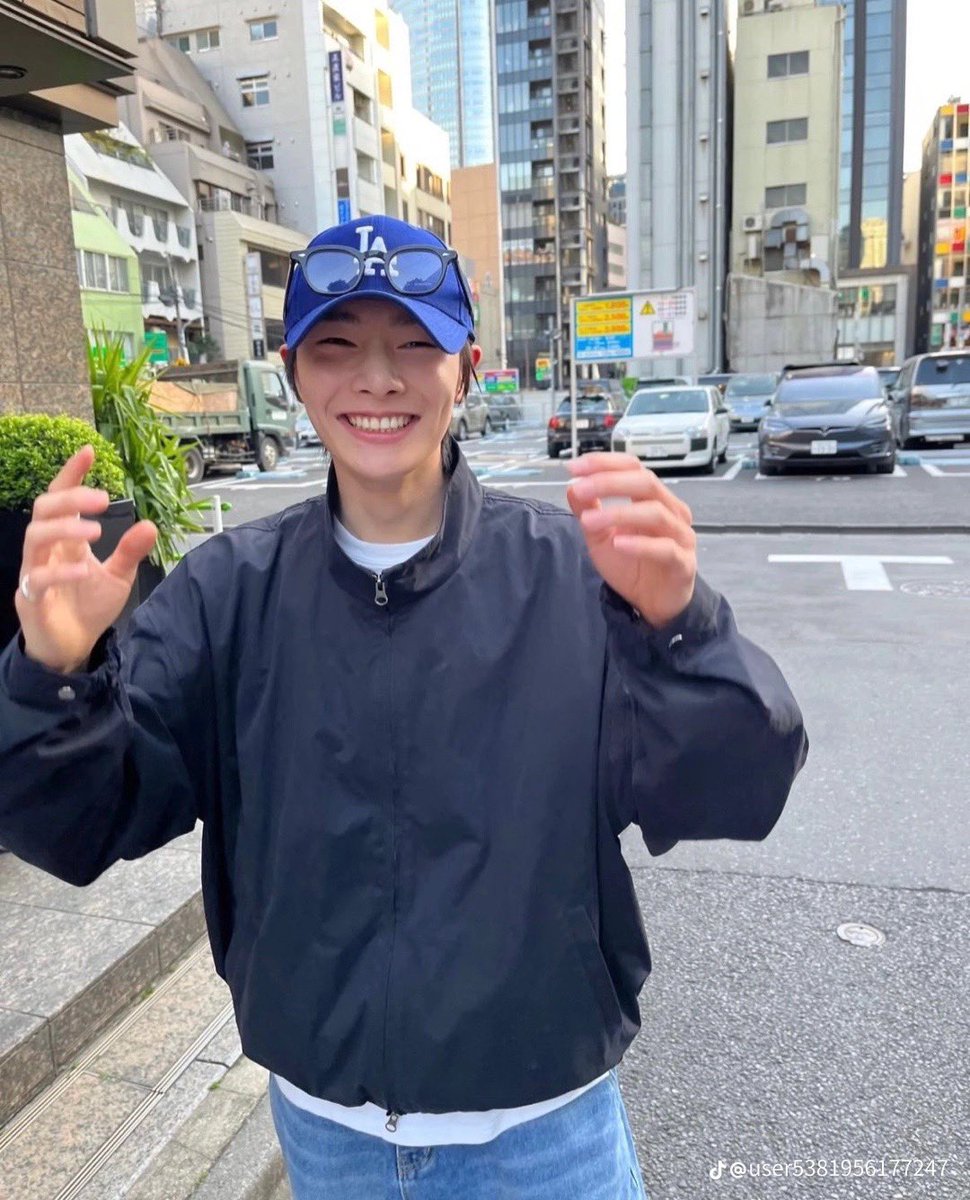 tw_meei_7's tweet photo. はじめまして🦊♡

イエニペンの大人stayです！
98line(25)です🌱

stay友が少ないため一緒に推し活してくれるお友達が欲しいです🫨♡

♡頂ける方フォローさせて頂きたいです！

#stayと繋がりたい #StrayKids https://t.co/RN68LBdpu1