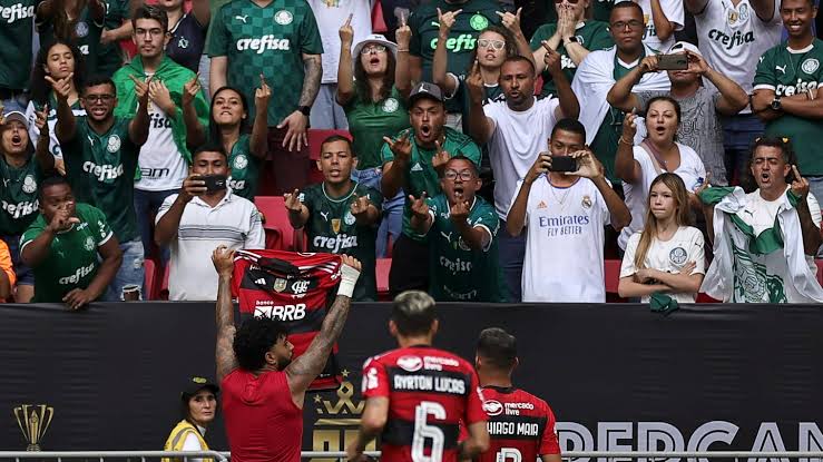 CentralDaSEP's tweet photo. - Vice na Supercopa
- Eliminado no Mundial
- Vice no Carioca
- Eliminado na Libertadores
- Vice na Copa do Brasil

FAAAAALAAAA GABIGOL!

TIROU A CAMISA NA SUPERCOPA NÉ KKKKKKKKKKKKKKKKKK https://t.co/wSzrq4OosM