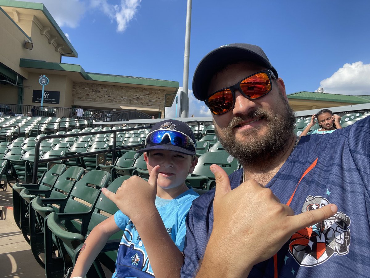 stephenzwarts's tweet photo. #ReadytoRide last game of the season! Bad score! Still had fun love you #SpaceCoweboys https://t.co/P9mJRbBlgq
