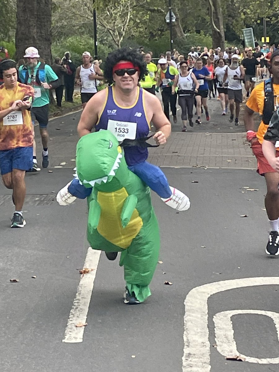 crmooresy's tweet photo. @EalingHalf Great Day Volunteering, now time to start getting motivated for’24 
Big Thanks to our team outside Lammas https://t.co/uEcz5QVEnV