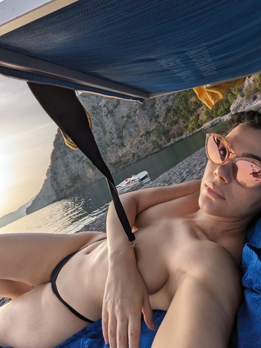 Let's go for a swim https://t.co/o7MJewT0xM