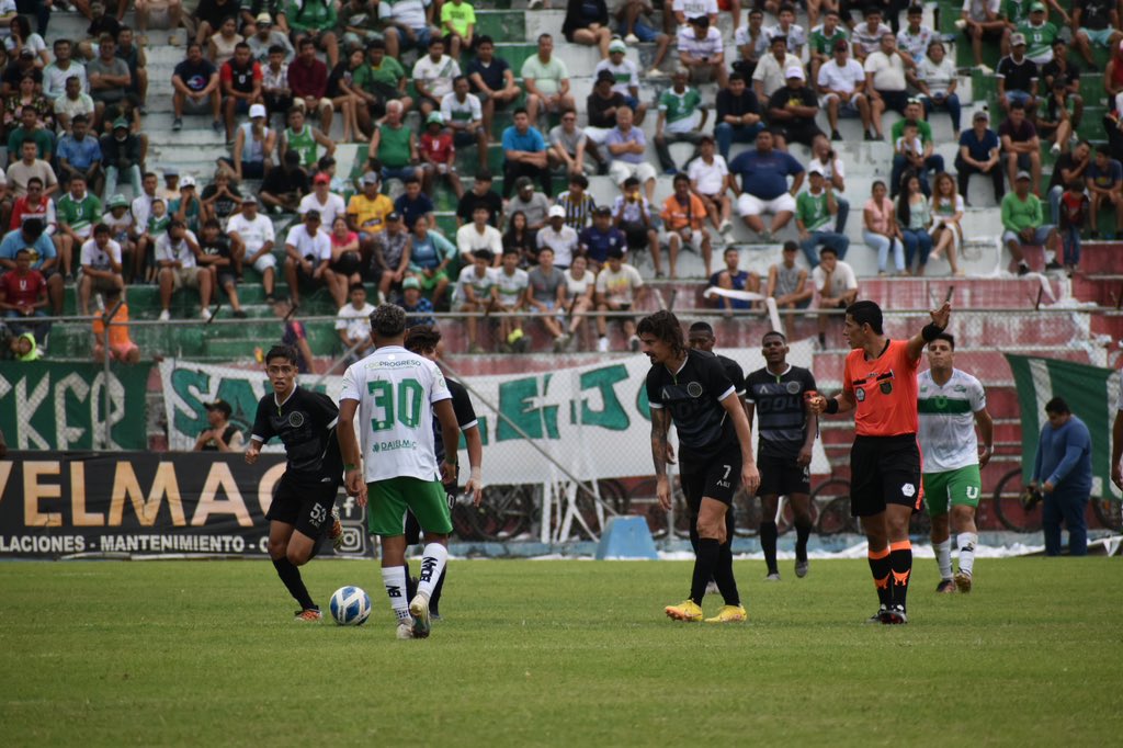 04DunamisFC's tweet photo. Felices pero JAMÁS conformes!🔥🔝
Quedan 90’ en nuestra “Jaula” 🇲🇱👊🏽 Y con nuestra gente
RESULTADO FINAL! (Ida)
@LDUPoficial 1-2 #ElPoderoso04
•
•
•
#elpoderoso04 #fuerza #poder #voluntad #d04fc #ascensonacional #ascensoecuador #playoffs #rumboaprimera https://t.co/Q1zK7Foec9