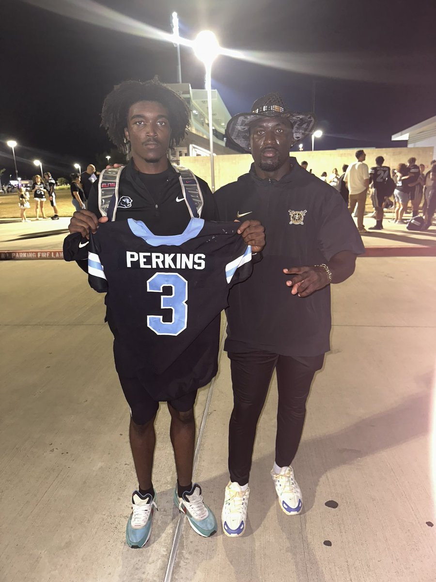 Great seeing this young man grow the past 2 years! Proud of who he's becoming! Love you dawg and keep excelling!

<a href="/devonperkinss/">perk</a>