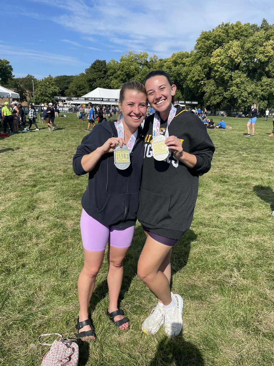 DuffyLens's tweet photo. Been a long time since these two sported matching uniforms! Happy Half Marathons ladies and congrats on your PR’s! @DGSCC #onceamustang #xcalumni https://t.co/xXUlymPOAR