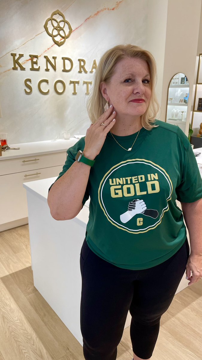 CLTDean's tweet photo. What an honor to support the Reed Parlier Scholarship fund through partnership between @unccharlotte & @kendrascott 💚 20% of proceeds go back to the scholarship fund b/t Sept 15-30th. Use code GIVEBACK-NINER23 at online checkout #WeAreAllNiners #ForReed @parlierjulie https://t.co/7satwBY3sv