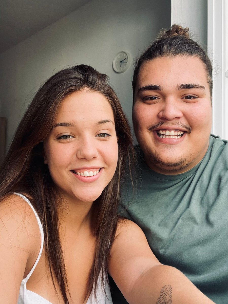 2 anos... uma etapa de muitos altos e baixos, algo que todos os casais percebem, agradeço te por tudo e mais alguma coisa! És o amor da minha vida💛
Quando pensarem apenas em corpo, pensem que algum dia ele irá ficar completamente desfigurado. Só uma reflexão💛
Amo te amor.💛