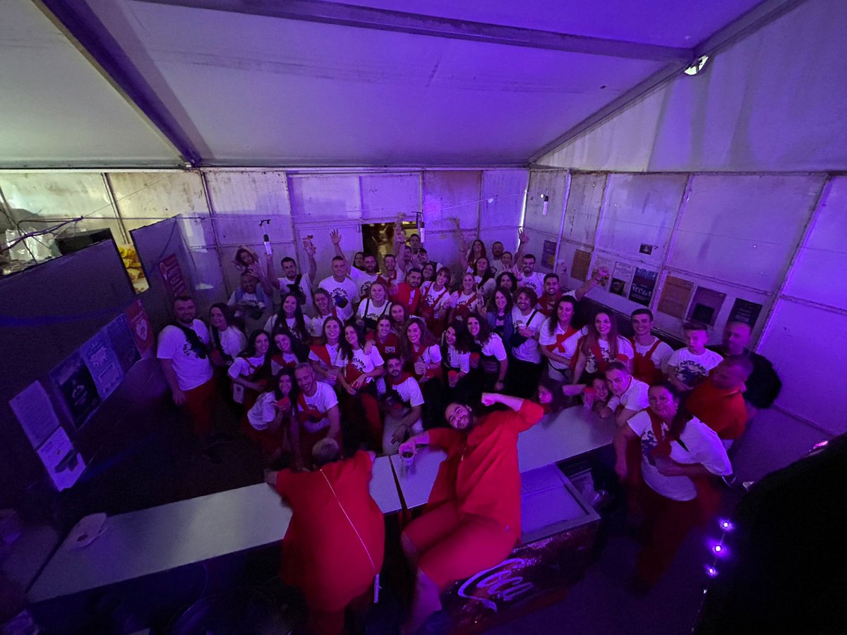 PAkelarre's tweet photo. Se acabaron las fiestas 2023, ahora empezamos la cuenta atrás para las Fiestas de 2024, en menos de un año volvemos a abrir nuestras puertas!!! 
VAMOS AKELAREEEEE!!!!! https://t.co/gWpABUrAVT
