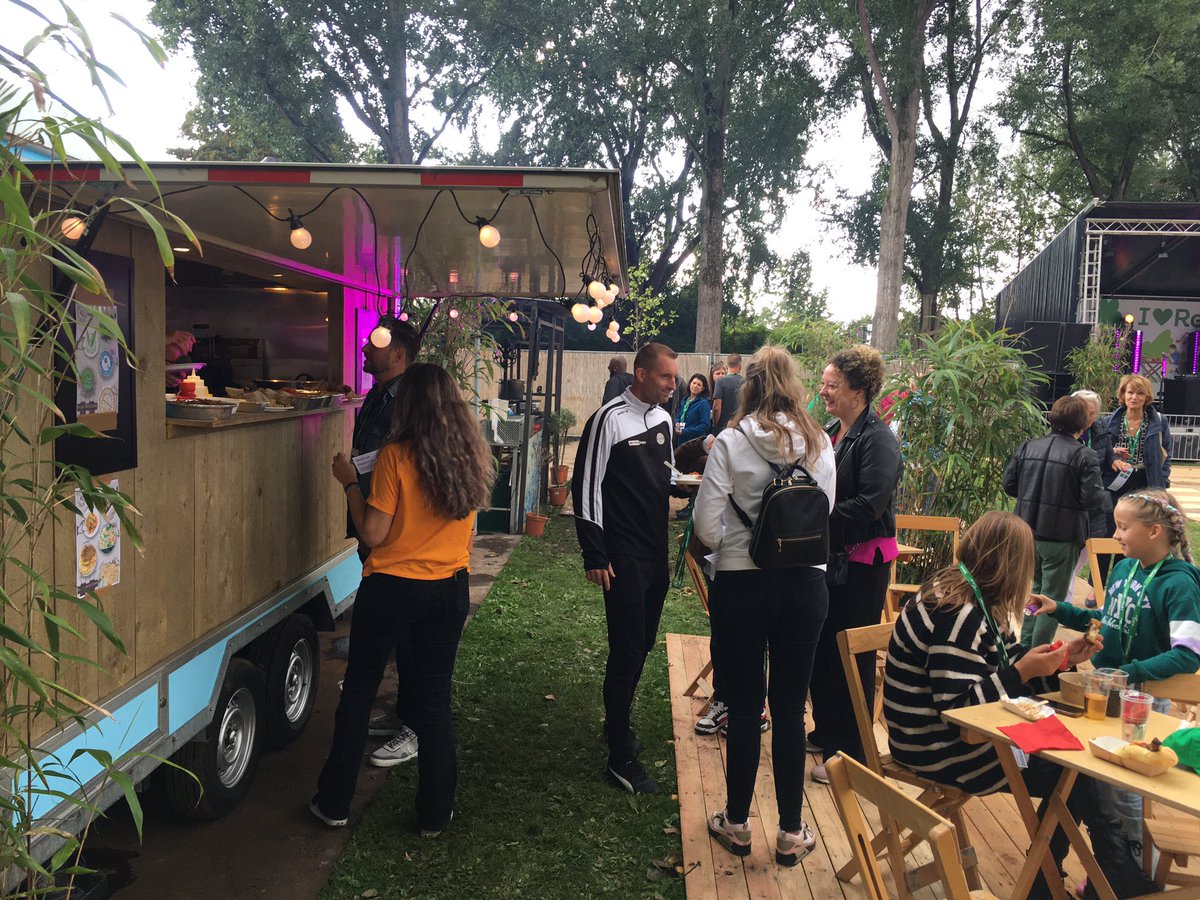 Frank Bustraan tweet media