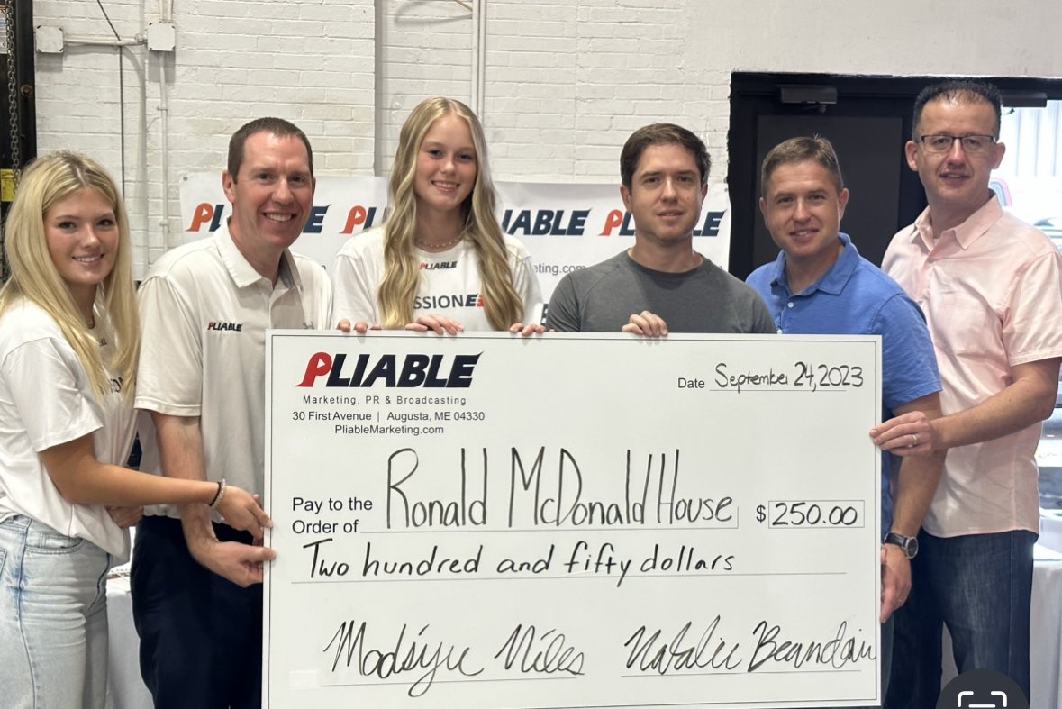 Today, Pliable athletes Maddie Niles and Natalie Beaudoin donated $250 to the Ronald McDonald House at the Northeast Sports Card Expo. Watch the story tonight from Sam Rogers on News Center Maine. #pliableathletes #MESports #MissionE50 #donation @slaminsamNCM <a href="/newscentermaine/">NEWS CENTER Maine</a>
