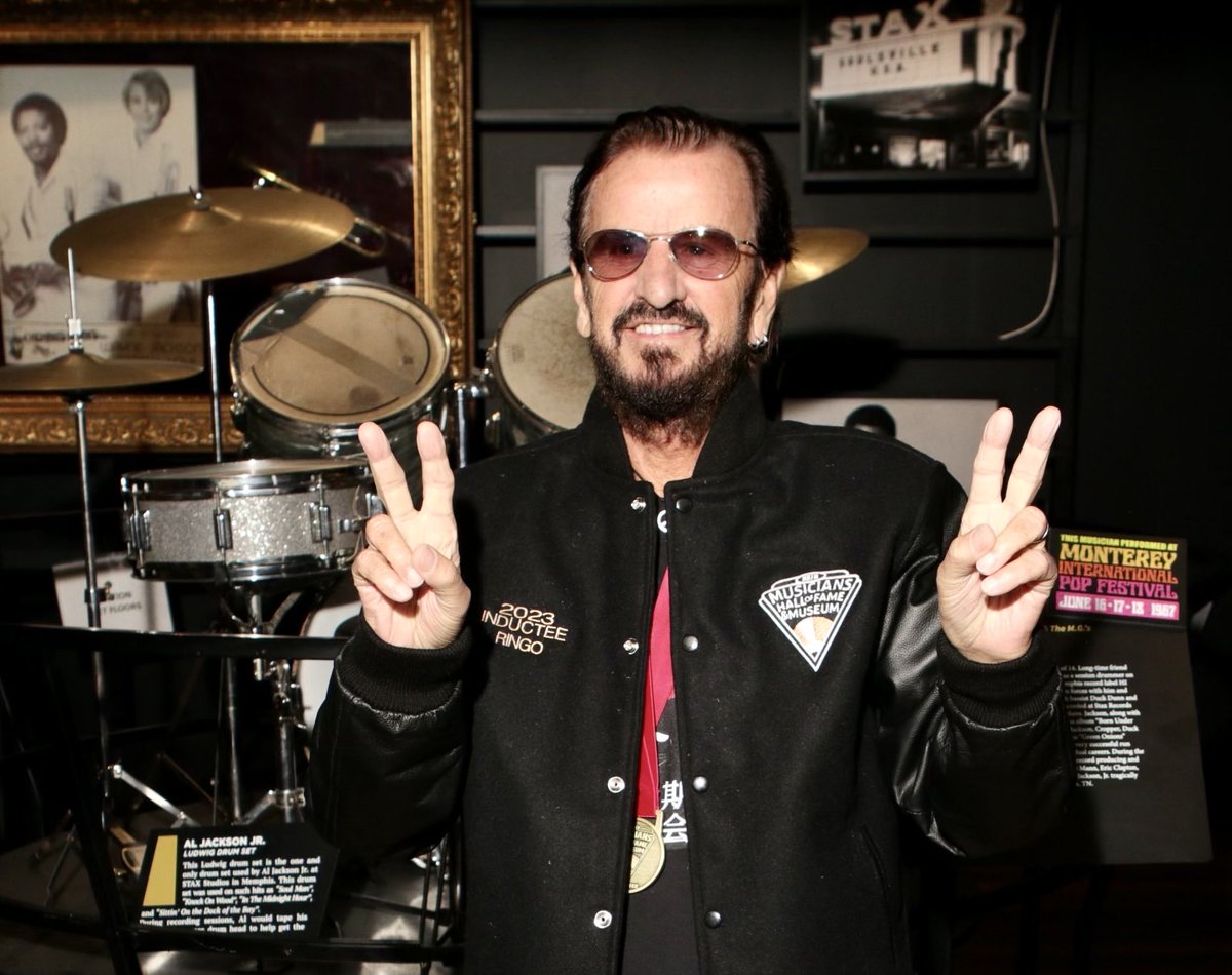 What a great day I was given the honor of receiving the first Joe Chamber Award in Nashville at the Musicians Hall of Fame. I want to thank everybody who was there peace and love, Ringo. 😎✌️🌟❤️🎶🌈🥦👏☮️