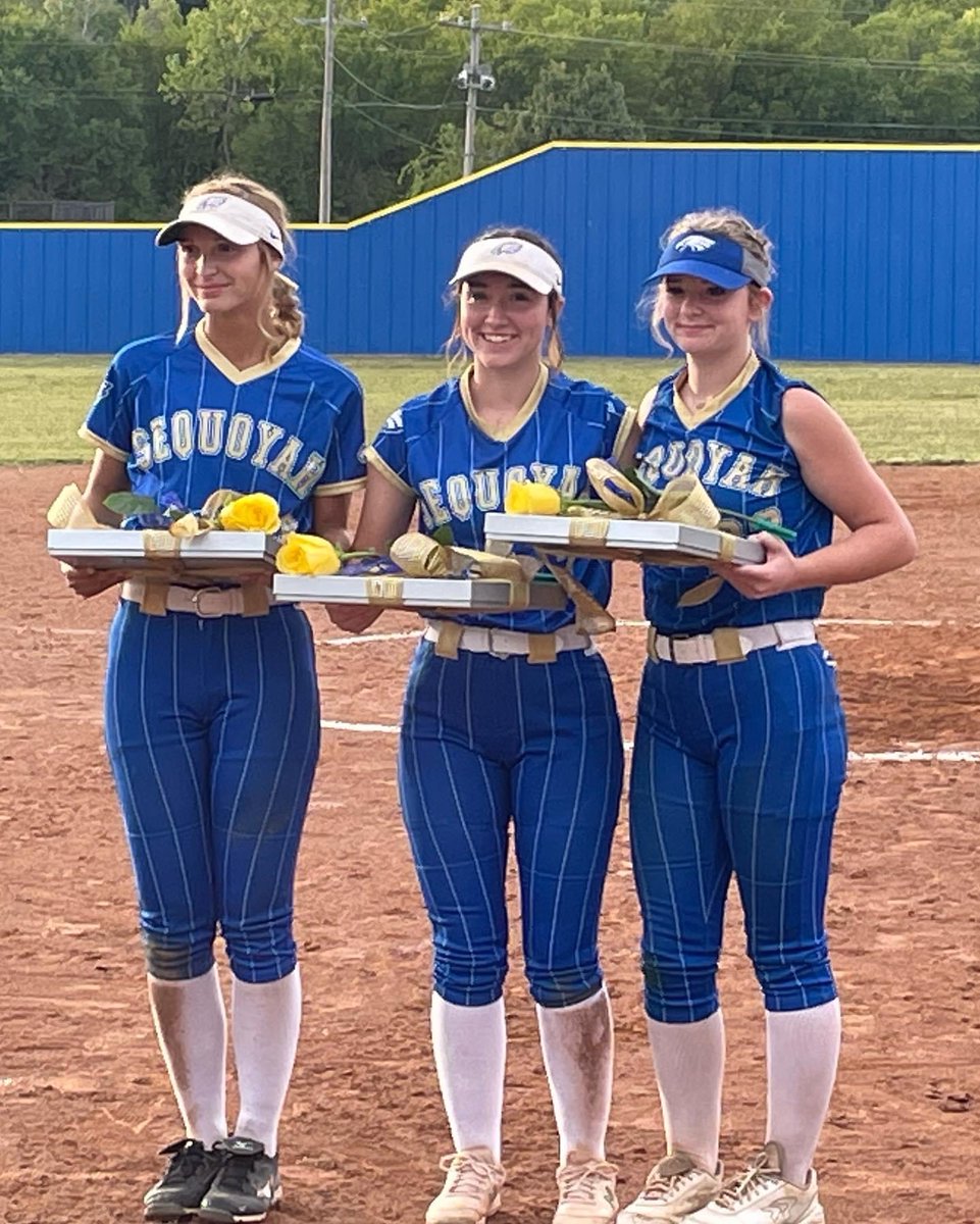 NortheastTech's tweet photo. These three seniors from Sequoyah High School are on the fast track to success! 🥎 They're not just graduating high school but also from their #NETech program. Laura is at #ClaremoreCampus in Early Childhood Development, Gracie & Alyssa at #PryorCampus in Cosmetology! 💇♀️ https://t.co/qAAxUsvVDF
