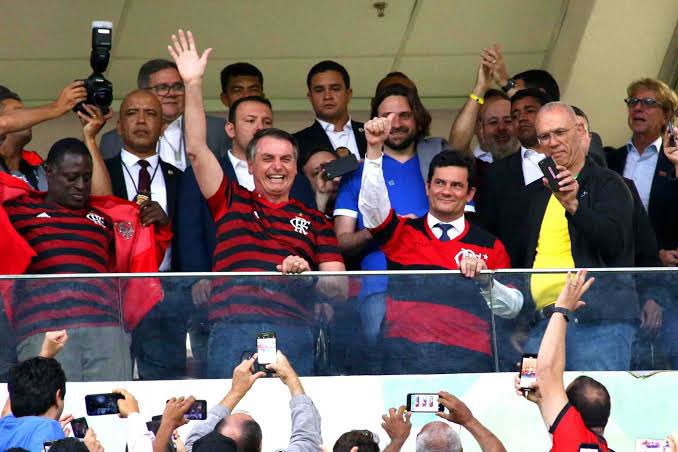 O <a href="/Flamengo/">Flamengo</a> só volta a vencer qdo desenterrar essa cabeça de burro da Gávea e tirar esse encosto do Maracanã. Enquanto não fizer isso, vai continuar sofrendo …