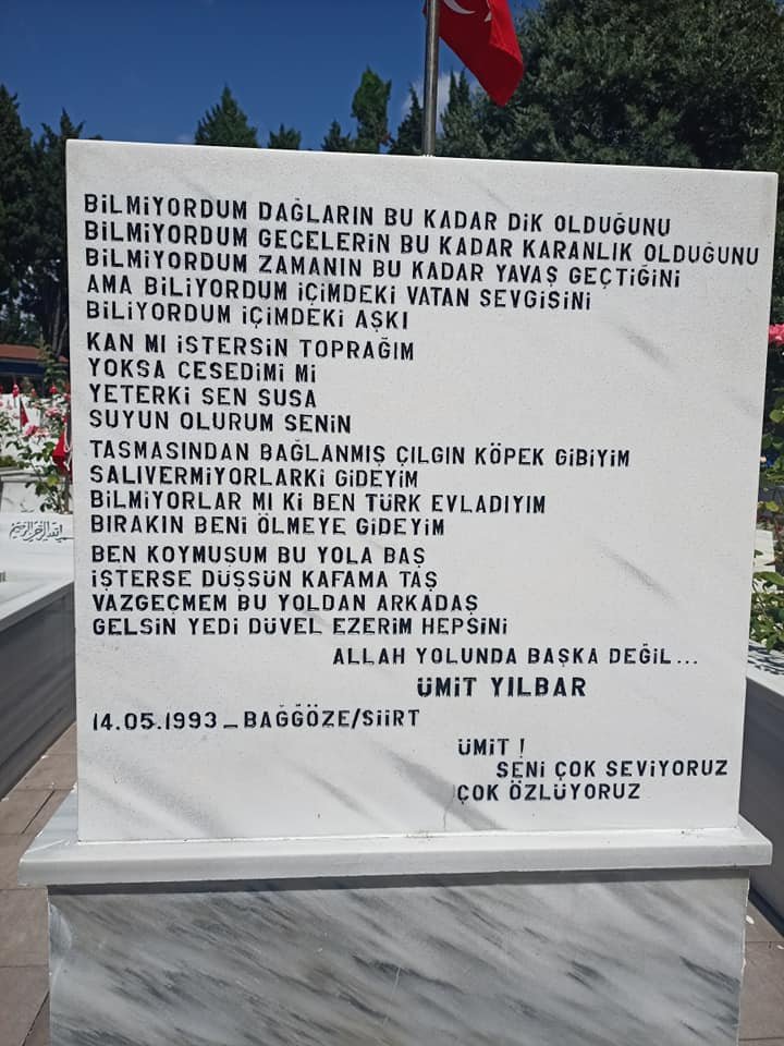 30 yıl önce bugün dünyadan bir Ümit Yılbar geçip, gitti. Aziz ruhu şad olsun