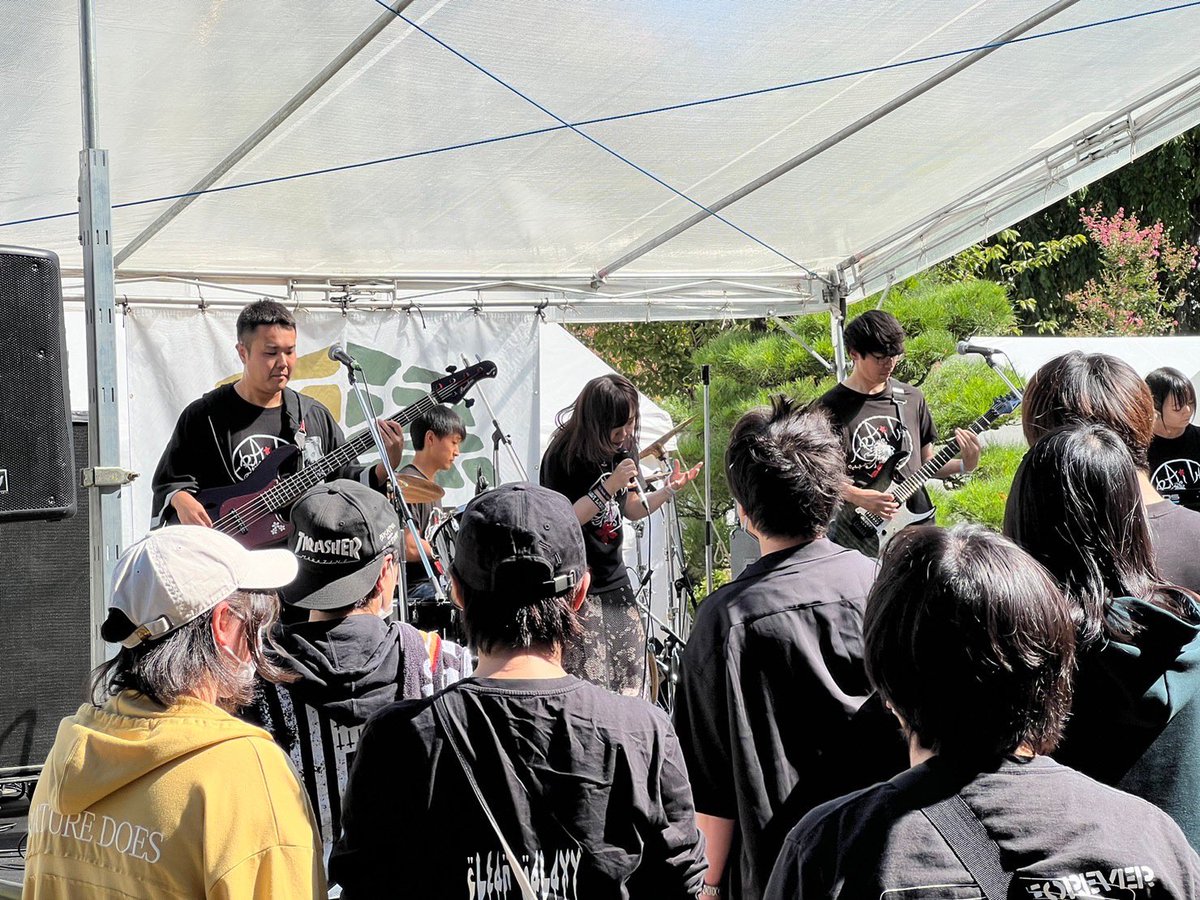 2_suga's tweet image. おはようございます。
いしがきMF足を止めてみてくださった方本当にありがとうございました！

久々の再会と、懐かしい景色、めちゃくちゃいい一日でした。
Cody・Lee(李)の三曲目。泣きそうになりました…。

前日から当日の遅くまで支えてくださったスタッフの方々、本当にありがとうございました！