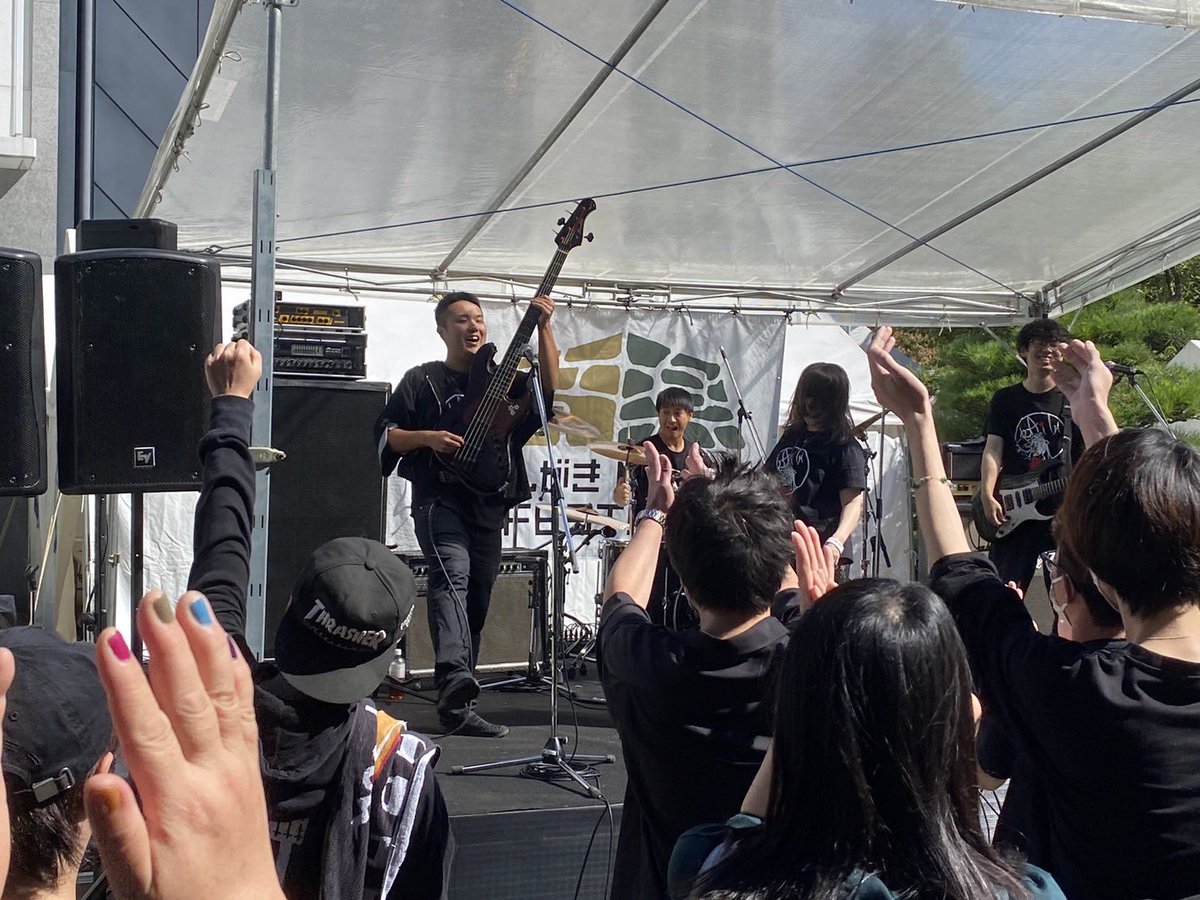 2_suga's tweet image. おはようございます。
いしがきMF足を止めてみてくださった方本当にありがとうございました！

久々の再会と、懐かしい景色、めちゃくちゃいい一日でした。
Cody・Lee(李)の三曲目。泣きそうになりました…。

前日から当日の遅くまで支えてくださったスタッフの方々、本当にありがとうございました！