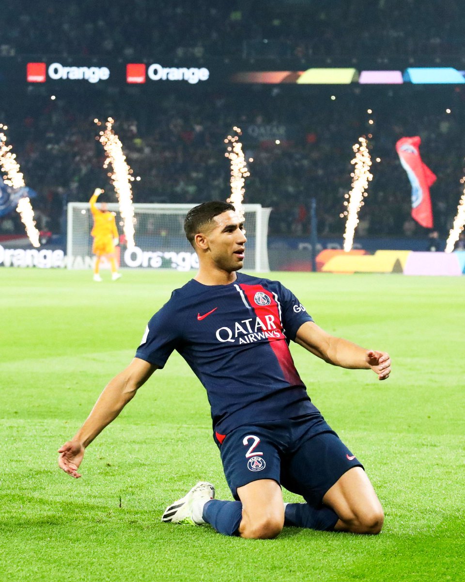AchrafHakimi's tweet photo. Le classico est parisien! 🔴🔵 https://t.co/kg7XKluHD5