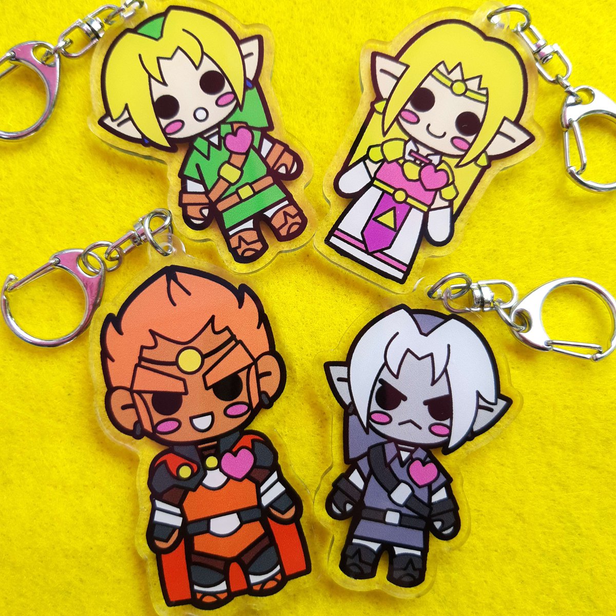 shineycomplex's tweet photo. Just added keychains to the sh◌p!! Come and get them while they last!!❤️

#loz #ocarinaoftime #residentevil #biohazard #re1 #re2 #link #zelda #ganondorf #darklink #chrisredfield #jillvalentine #leonkennedy #claireredfield #acrylic #keychain https://t.co/LK8YbbqCHo