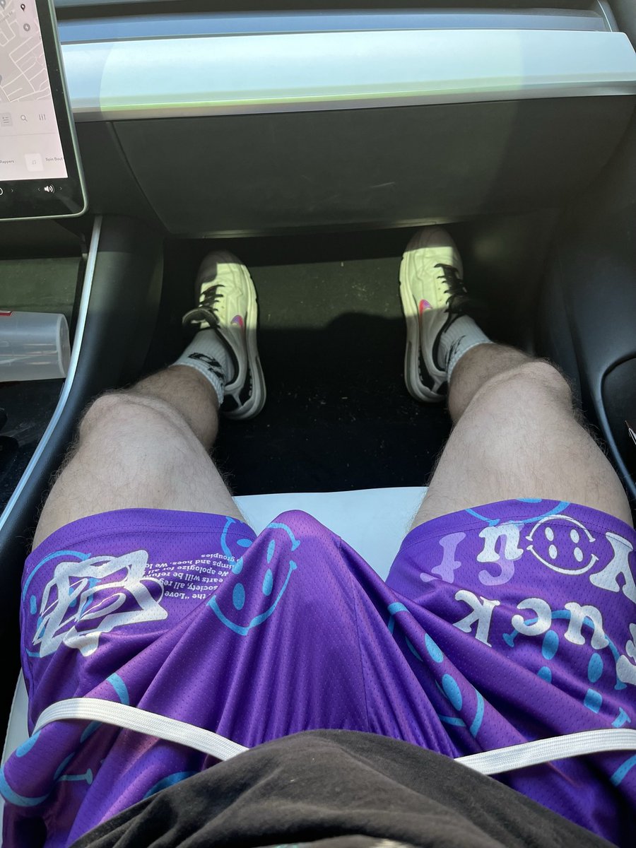 HieunkN's tweet photo. Can you drive stick?👀 #Fitness https://t.co/BqEr74a2sI