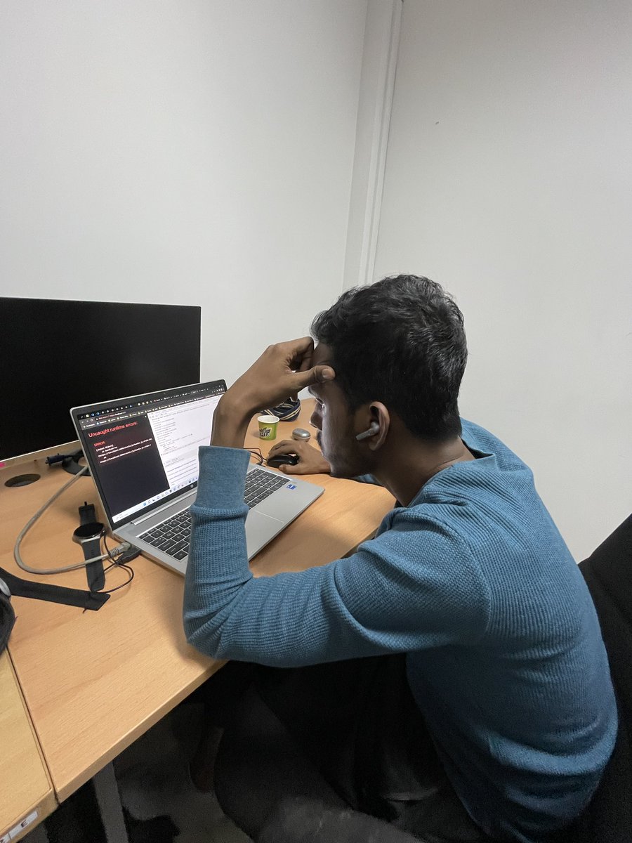 DAppMasters's tweet photo. He is wearing the thinking hat 😋

#geveo #evernode  #geveocodeathon

@GeveoAu, @EvernodeXRPL https://t.co/nypYfxI1jf