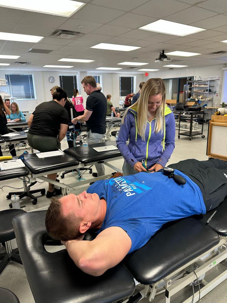 DrB_Forbes's tweet photo. 35 clinicians advancing their knowledge and practice! Cert. BFR in Dallas, TX. We had an awesome weekend exploring the physiology and mechanisms of Blood Flow Restriction and the clinical application!
#AAMT #Osteopractor #CertDN https://t.co/73ISe1hLWG
