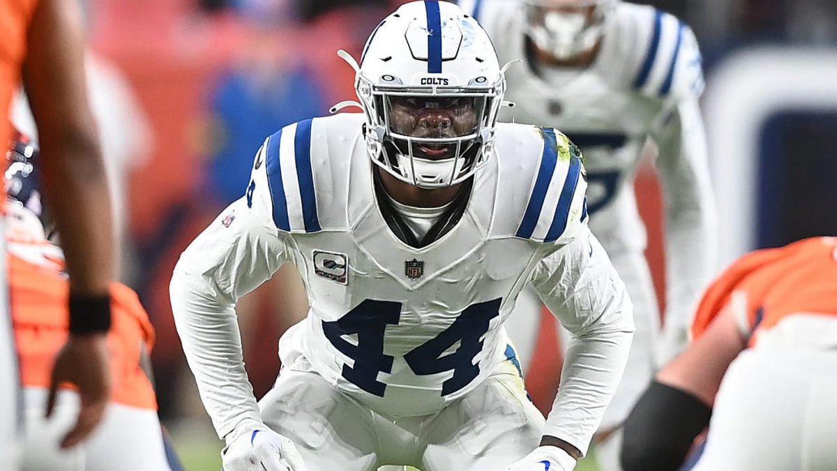 TheDestinAdams's tweet photo. #Colts LB Zaire Franklin through the first 3 weeks has a #NFL leading 45 total tackles. 

He is on pace to record 255 total tackles.  

The NFL record was set in 1993 and is 214. https://t.co/VTwn1fSSDv