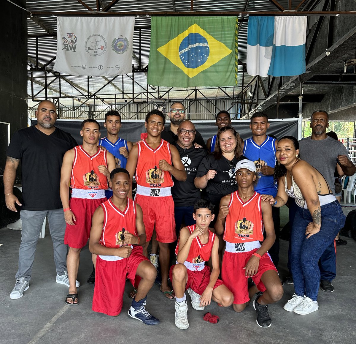 AlexBrazRio's tweet photo. 6ª Etapa do Circuito Estadual de Boxe! 🥊 

Eu acredito na proposta de utilizar o esporte como instrumento educacional e de transformação social. https://t.co/5aTbmzNnOU