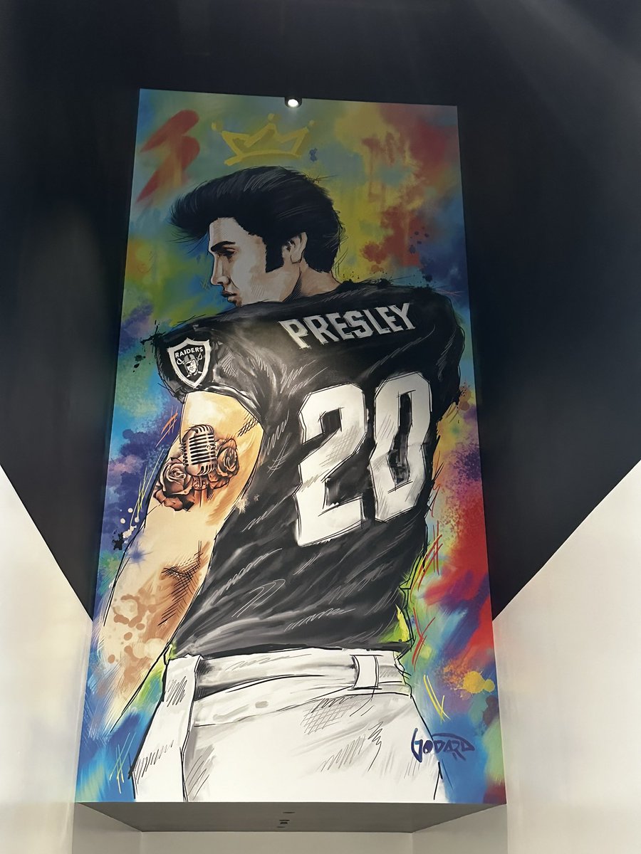 Chip3Baker's tweet image. 🏈 #NFL first #SNF on #NBC #Steelers at #LasVegasRaiders .. @EarlMorrell with 👏 📱 pics #IGottaGuy 👊