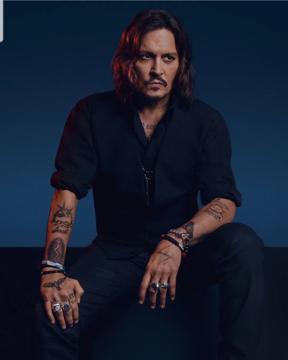 _depp_life_3's tweet photo. @horrormuseum https://t.co/2uuGWm2Pyo