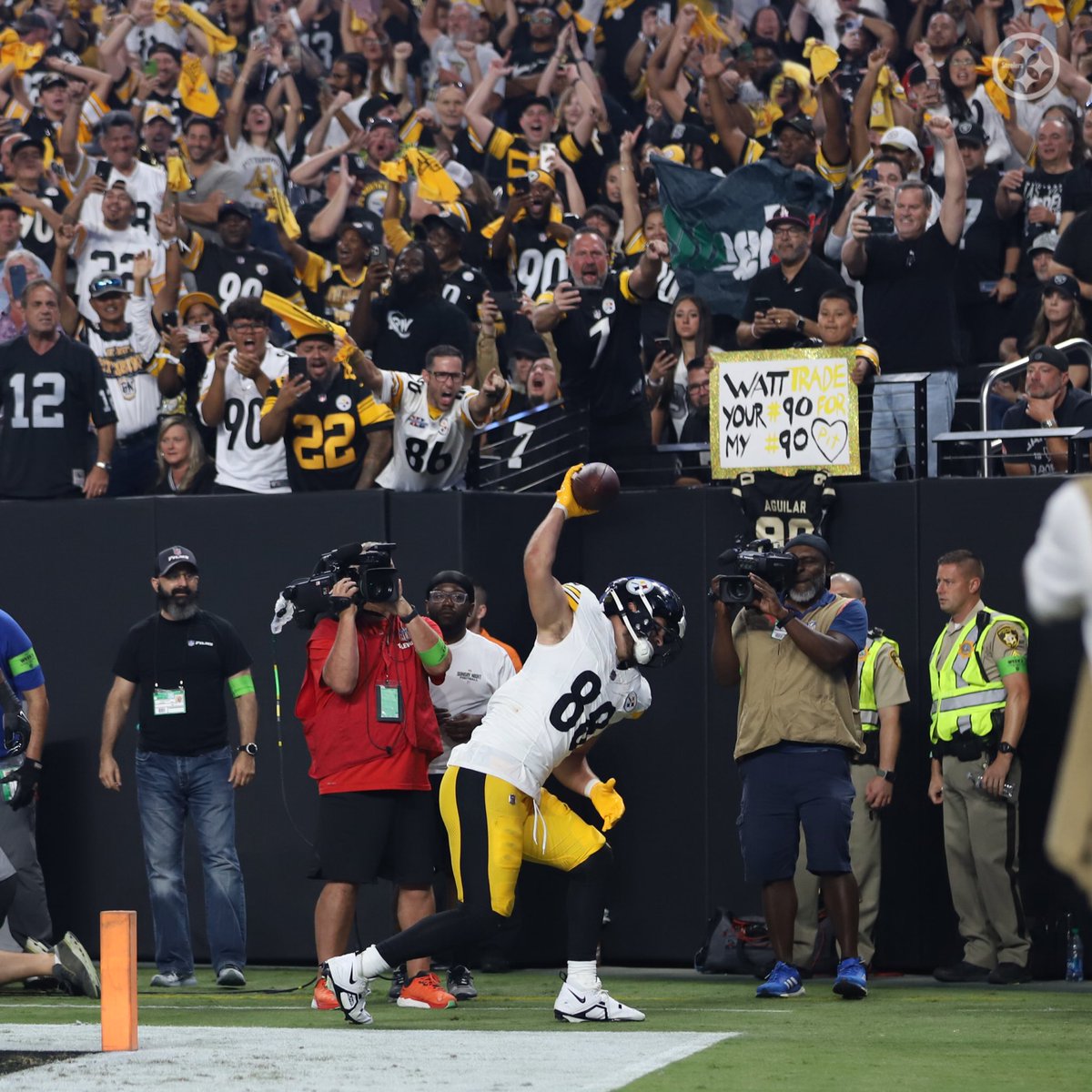 SteelersUnite's tweet photo. GOT THE DUB‼️‼️

#HereWeGo | #SteelersNation https://t.co/mdj7p7QDs0