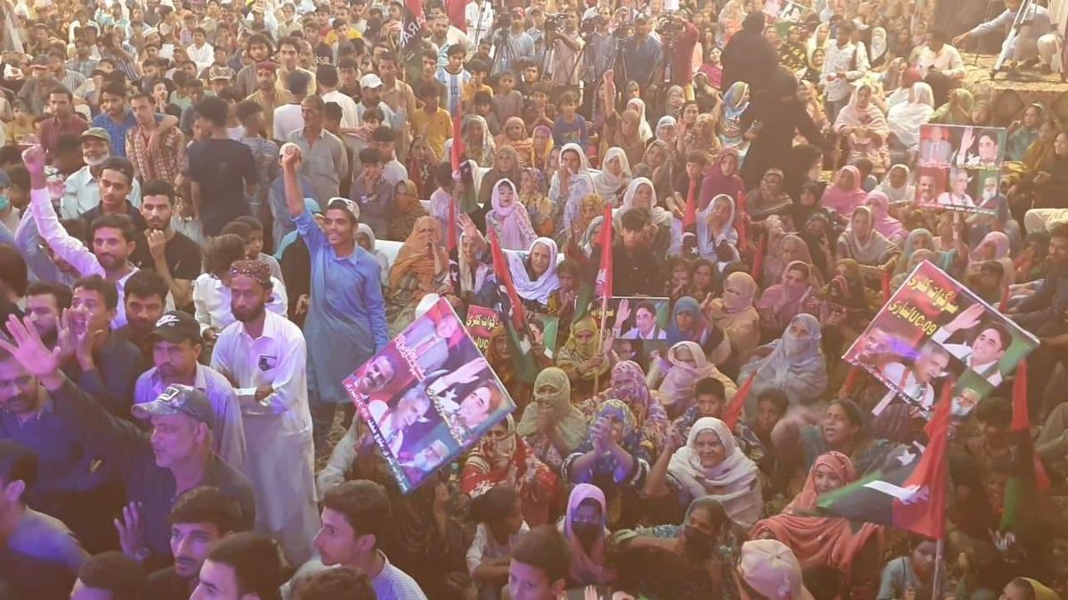 bilalraees111's tweet photo. Senior leader of Pakistan People's Party #Senator_Yousuf_Baloch organizing a wonderful 35th Birthday of Chairman PPP @BBhuttoZardari in Lyari.
on the occasion of celebration 35th Birthday of Chairman PPP LeaderShip and many Workers were present.
#HBDBBZ https://t.co/Z4ghtBAD2A