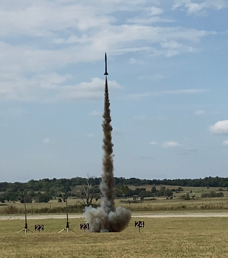InTheHorizonRL's tweet photo. Got my L1! Drifted about a thousand feet but was recovered after 30mins. Switched to a H175 instead. Forgot my sd card at home so no inflight footage :( https://t.co/Uh7N6tEBAK