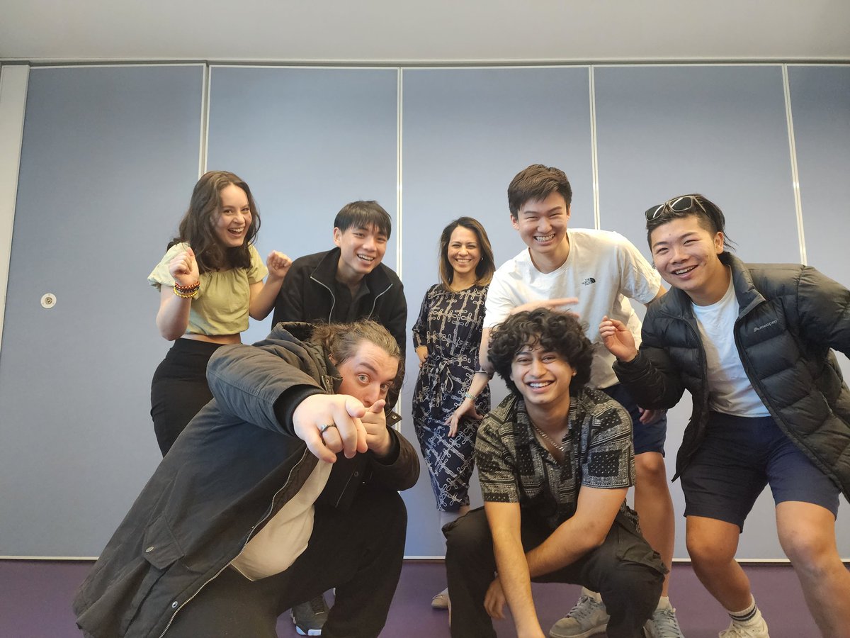 GarryZhuang's tweet photo. Last class of #ALM102 😭

We love you @DrThaeraDeakin You were amazing 🫶 

We also want to know what car you drive hehe 🚗💨

@blueiris1669754 @steveny73975619 @Wuffy420 @Ploggggggg https://t.co/LJqdCQPVS8