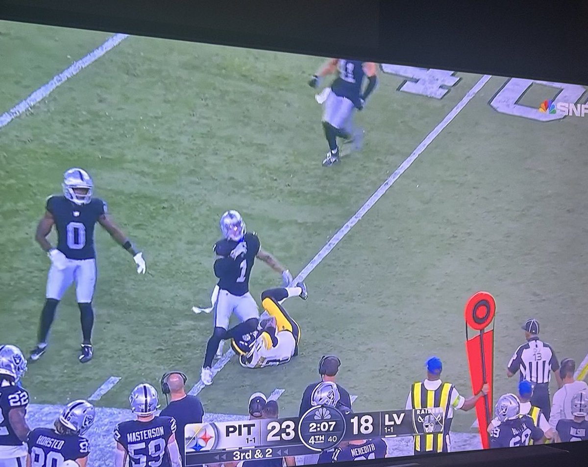 How the ball on the 32 yard line and didn’t get touched till the 39 6 yards? <a href="/FDSportsbook/">FanDuel Sportsbook</a>