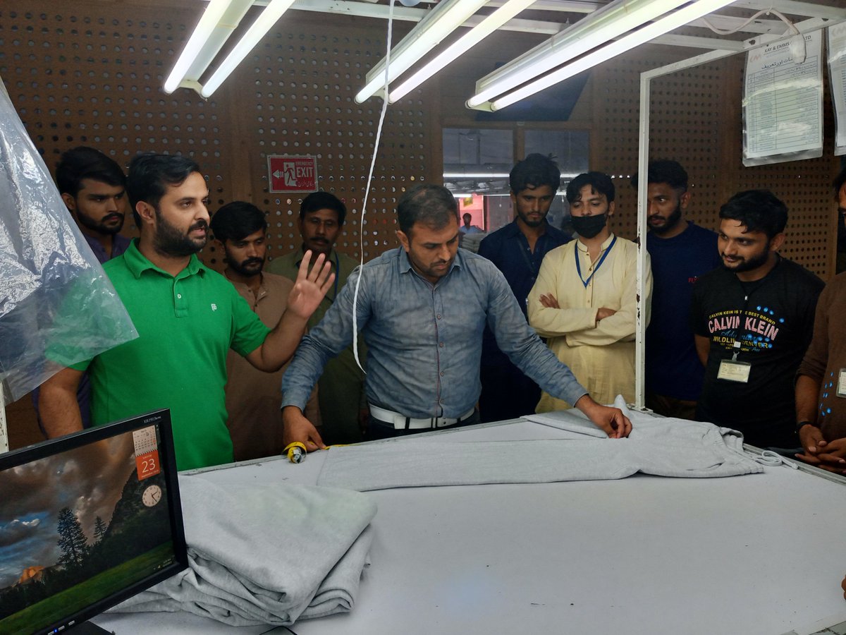 gitt_fsd's tweet photo. @gitt_fsd Instructor Mr. Shehbaz Ali visited M/s Kay &amp; Emms Pvt Ltd Faisalabad for guiding the workers about what precautionary measure be made before packing of garments.
#advisoryservices https://t.co/Pi2hJB5FmA