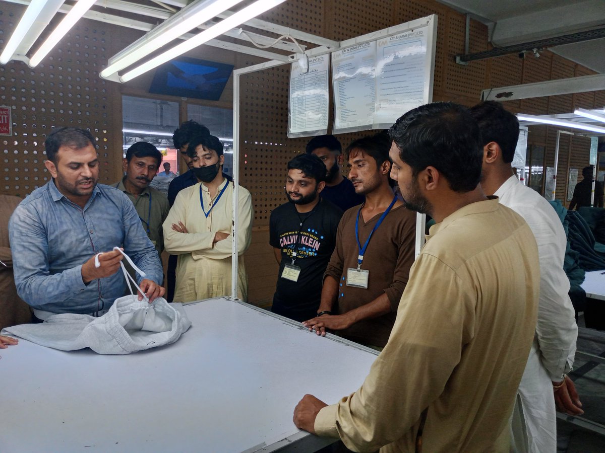 gitt_fsd's tweet photo. @gitt_fsd Instructor Mr. Shehbaz Ali visited M/s Kay &amp; Emms Pvt Ltd Faisalabad for guiding the workers about what precautionary measure be made before packing of garments.
#advisoryservices https://t.co/Pi2hJB5FmA