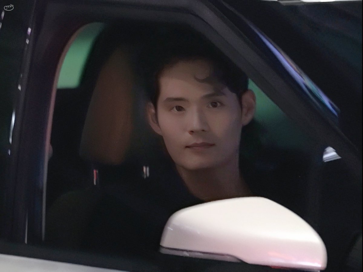 Dobata1215's tweet image. 230924 팜트리콘서트 퇴근 인사

#서경수 배우님

냉❄️ 하게 생김            넹?☺️ 하게 생김