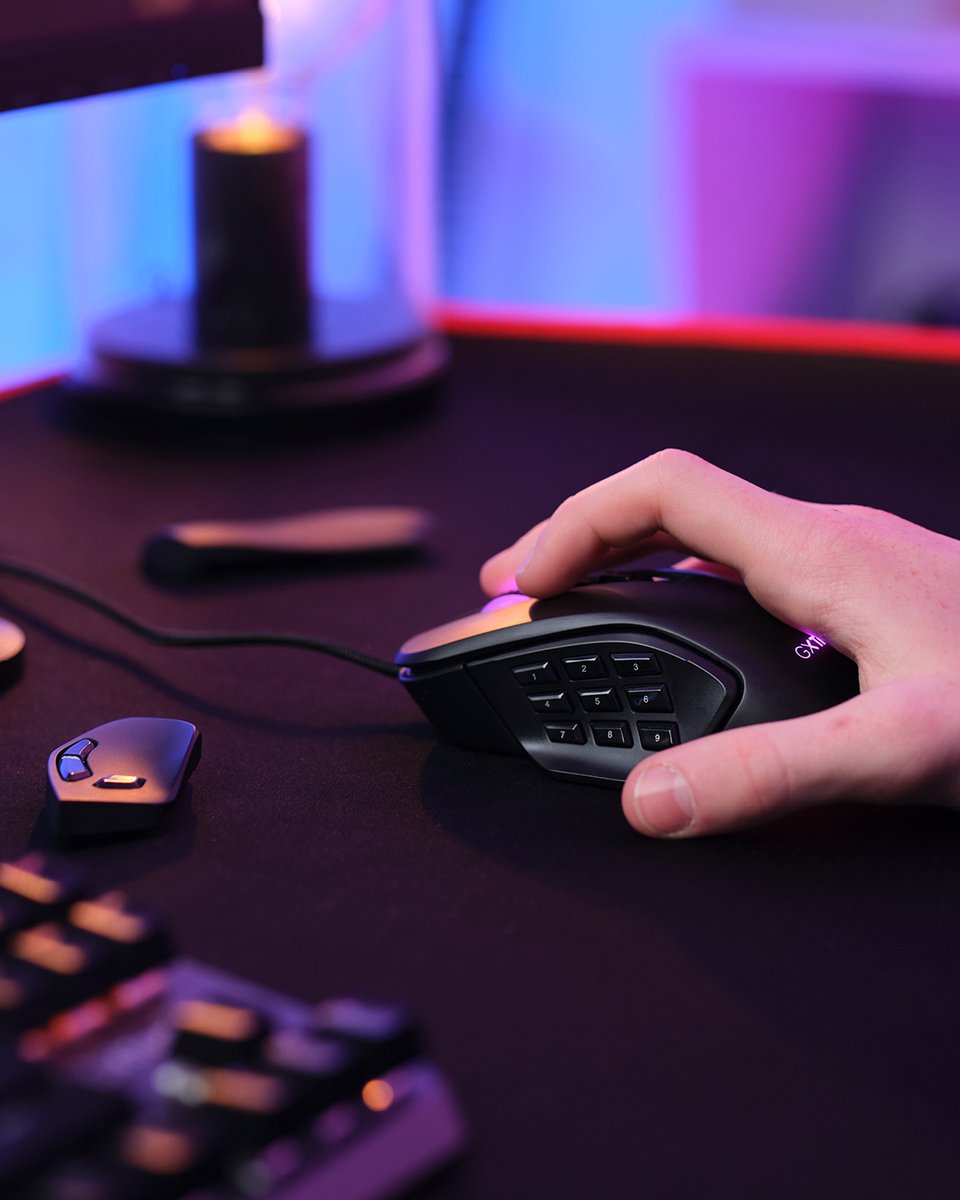 TrustGaming's tweet photo. What type of games do you prefer – FPS 🔫, MMO 🧙, or something else? 🤔 With the Morfix Customisable #GamingMouse, adapt your mouse to fit you 🔀🖰 : https://t.co/1VO63SQEiY
#gamingxtrust https://t.co/iSUcOsngQe