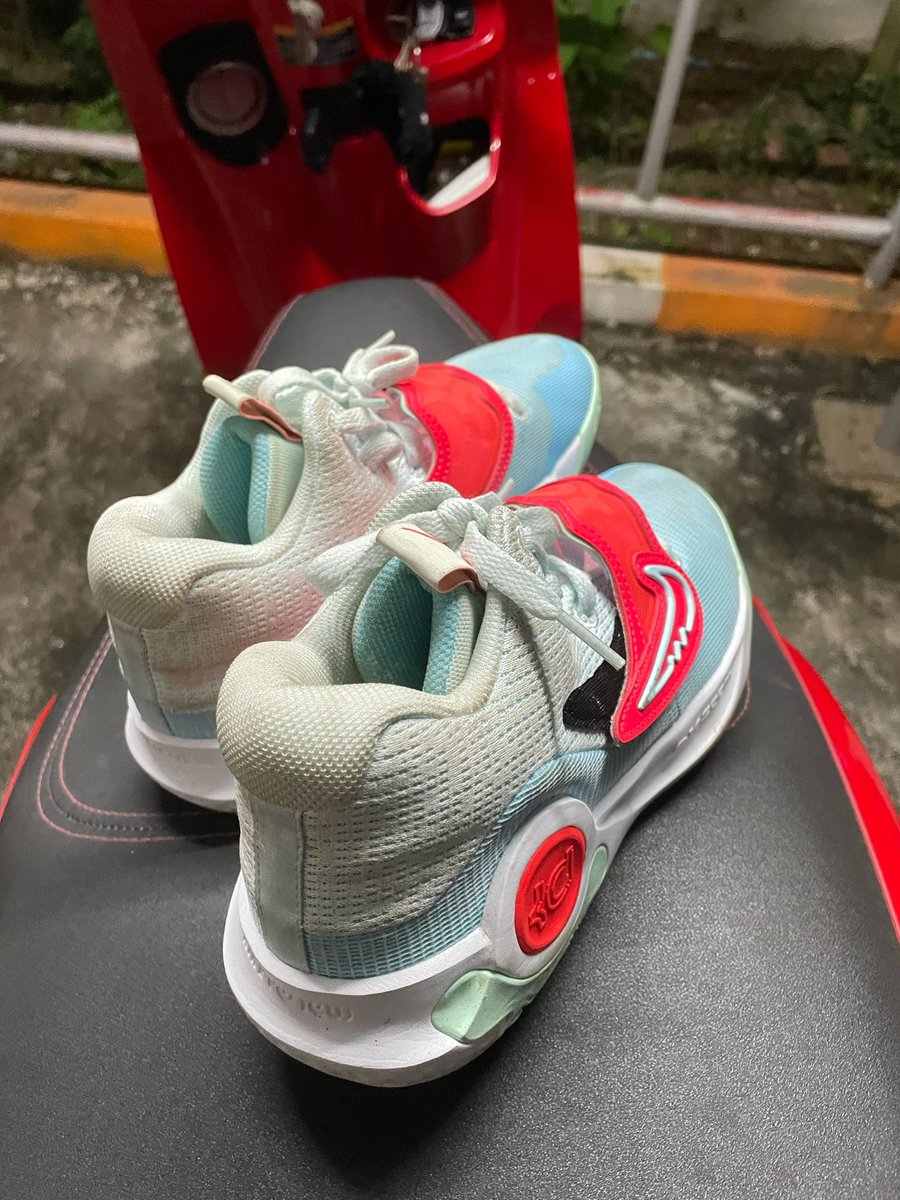 kakkgo's tweet photo. Nike KD trey 5 x ep 
มือสอง 1500- 
7-7.5us มีกล่องครบ
ใช้เอง พื้นเกาะสุดๆ ทนปูน 
#รองเท้าบาส #รองเท้าบาสมือสอง #รองเท้าnike พร้อมส่ง https://t.co/wnU5aXbvya
